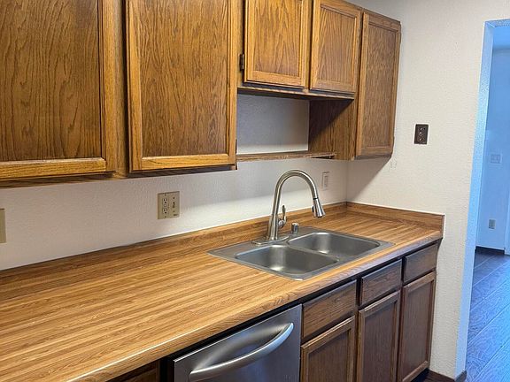 5th image of 5507 E 34th Ave #104