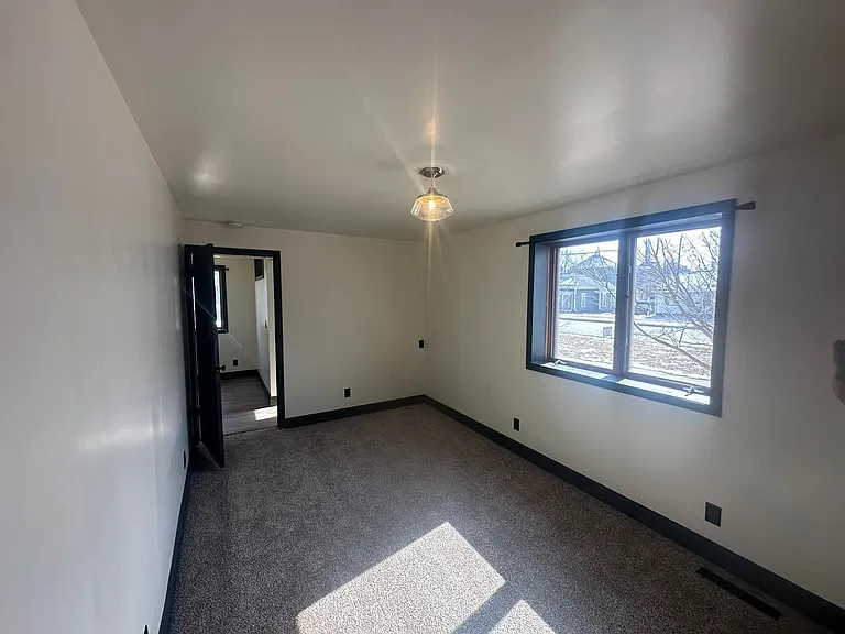711 W Adams St — Photo 33