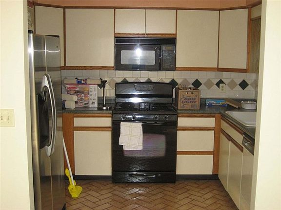 2nd image of 45 Marigold Cir #45