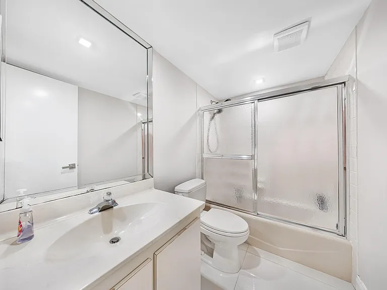 4261 W Palm Aire Dr #204 — Photo 22