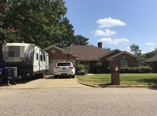 1207 Ashbourne Ln, Longview, TX 75605