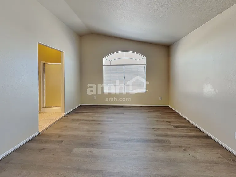 3912 Camryn Holly St — Photo 11