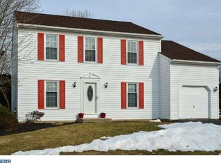 204 Abbey Dr, Royersford, PA 19468