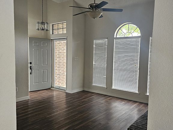 2nd image of 801 Running Creek Dr