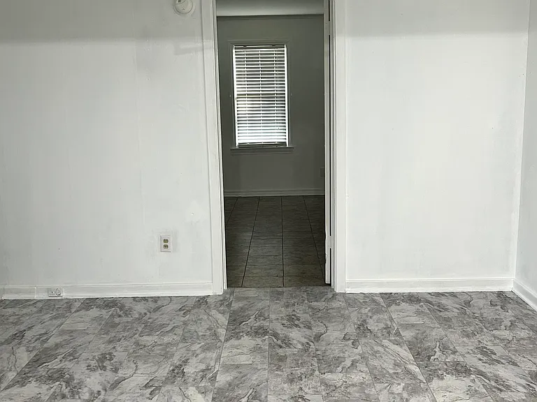 3810 32nd St — Photo 6