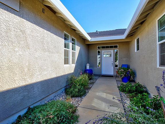 3rd image of 3833 Indian Wells Ln