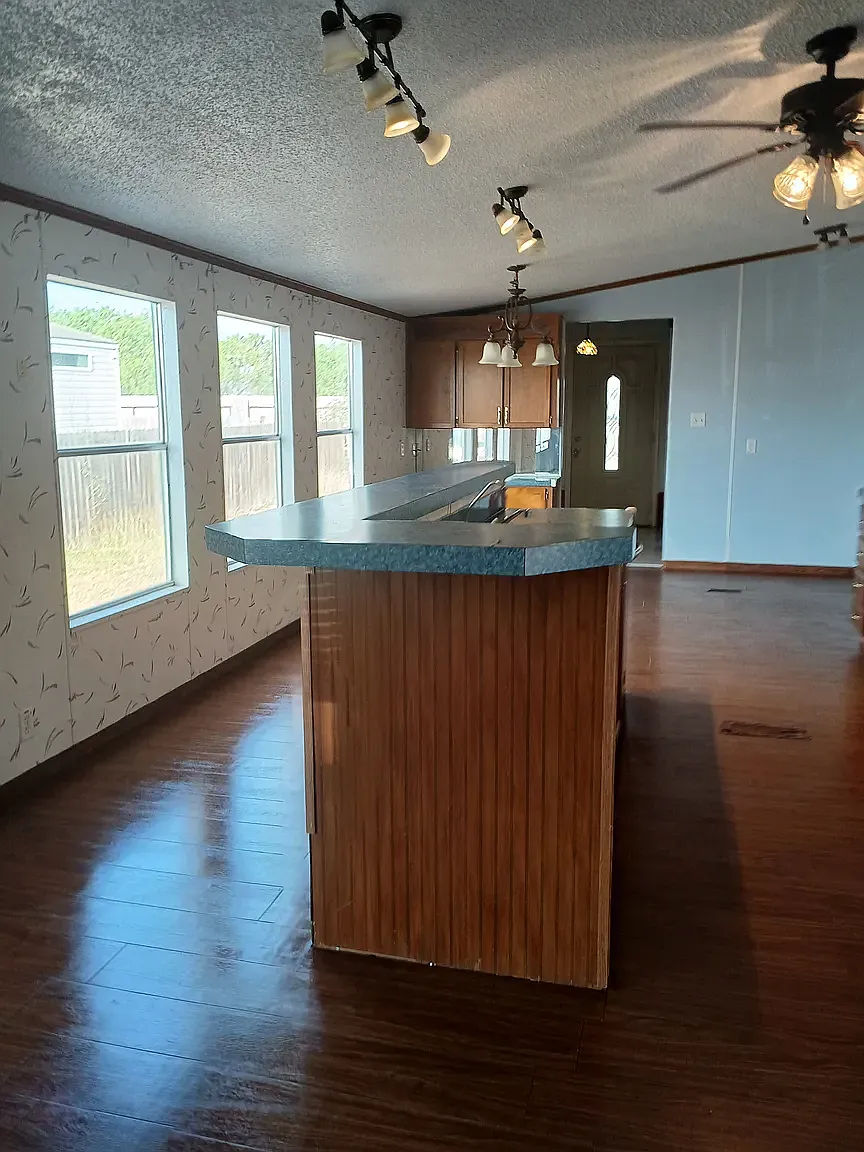 3 bed, 1680 sqft, $1,150 — Photo 1
