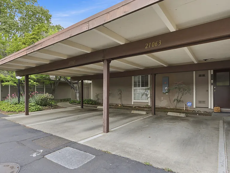 21063 Red Fir Ct — Photo 16