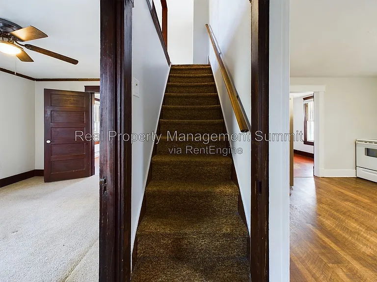 2408 Poplar St — Photo 15