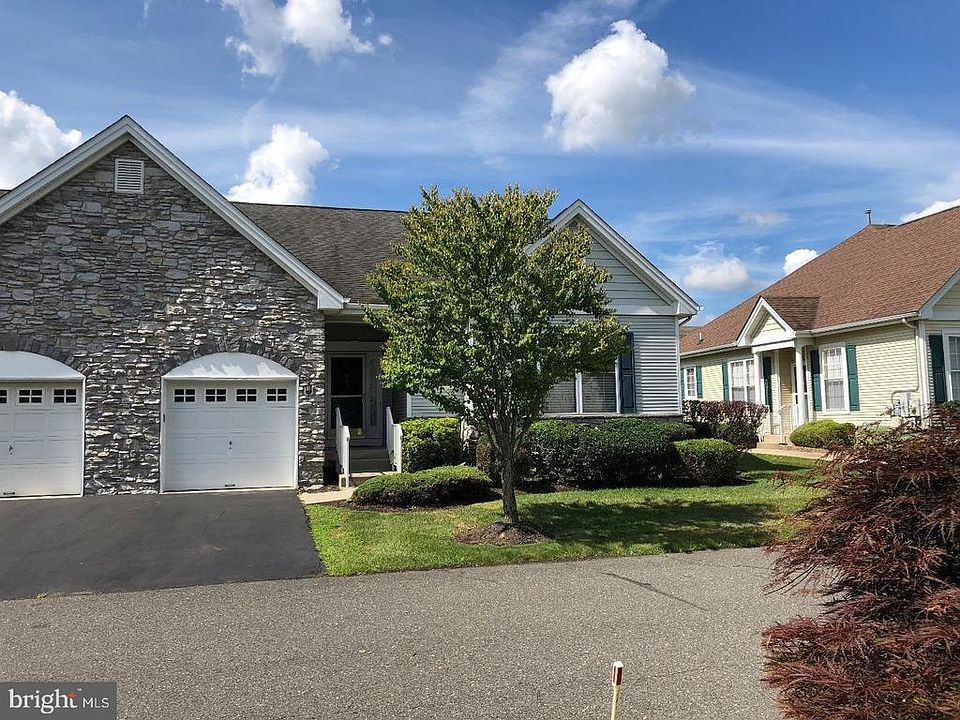 2nd image of 62 Nightingale Dr