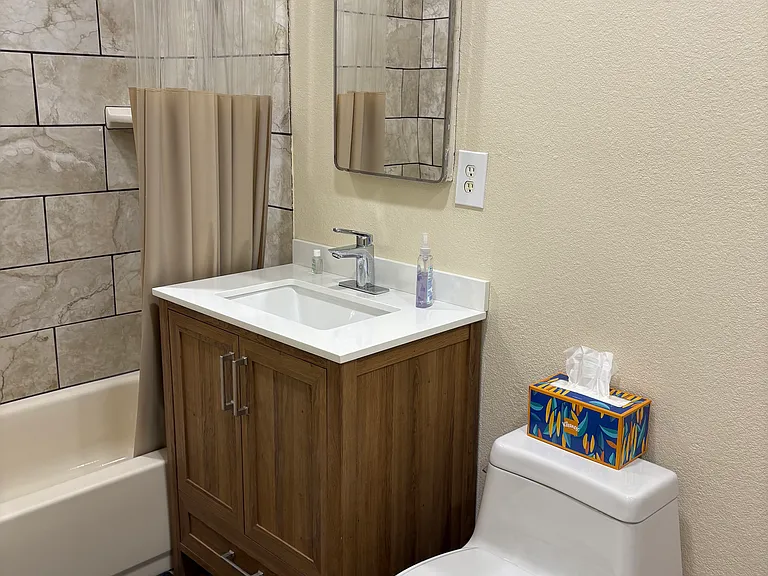 700 W Monroe Ave #1 — Photo 3