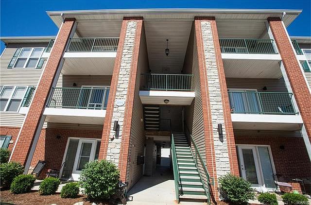 1st image of 895 Forest Ave APT 104