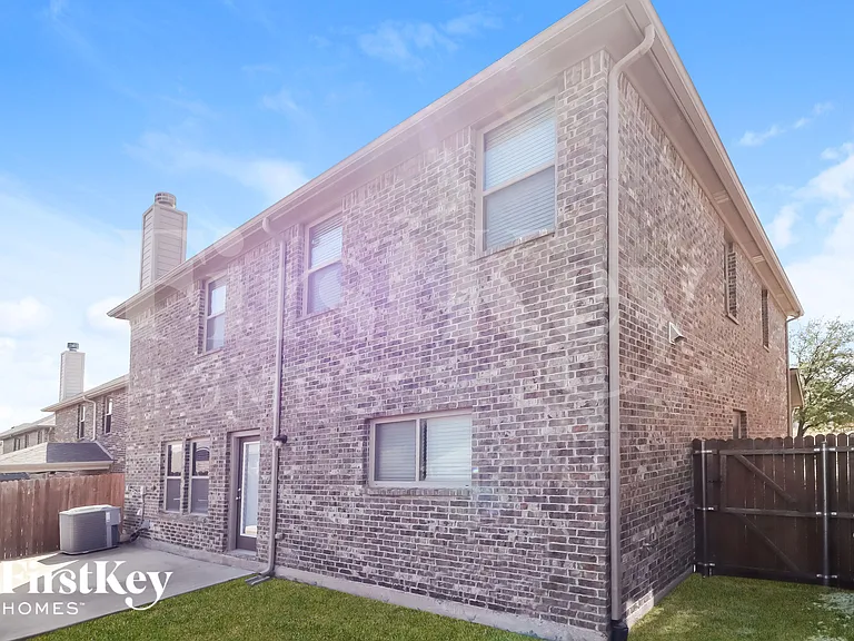 3805 Whisper Hollow Way — Photo 15