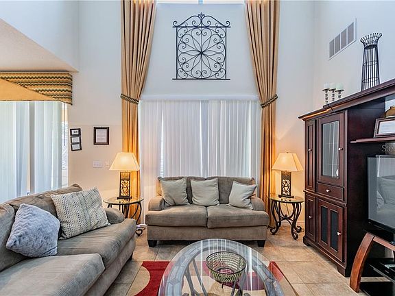 5th image of 8673 La Isla Dr