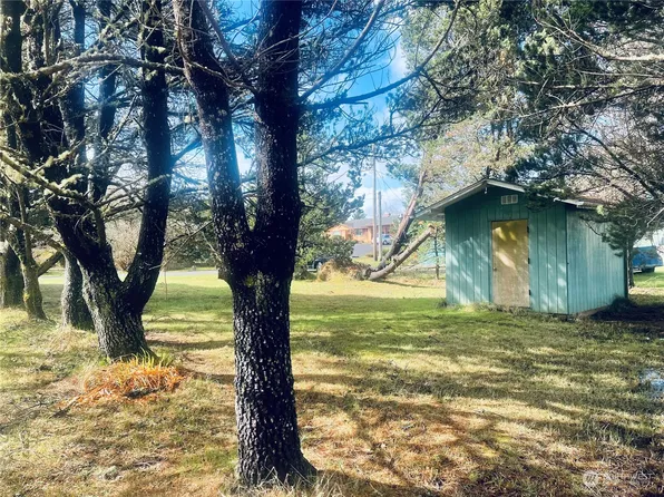 146 146th Place, Long Beach, WA 98631