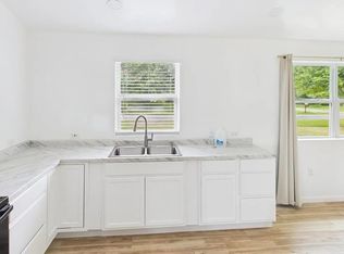 4031 Fairview Dr, Orange, TX 77630