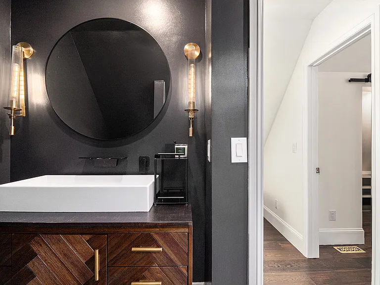 2nd floor Primary Bathroom