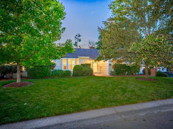 1273 Ridgeway Dr, Sacramento, CA 95822