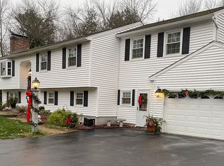26 Southgate Dr, Bedford, NH 03110