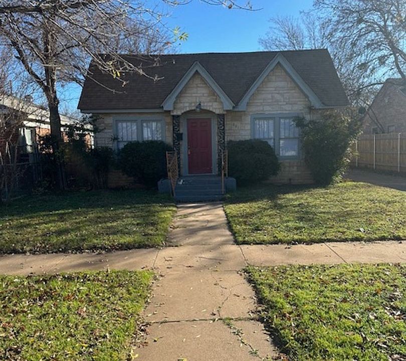 1st image of 881 Ross Ave