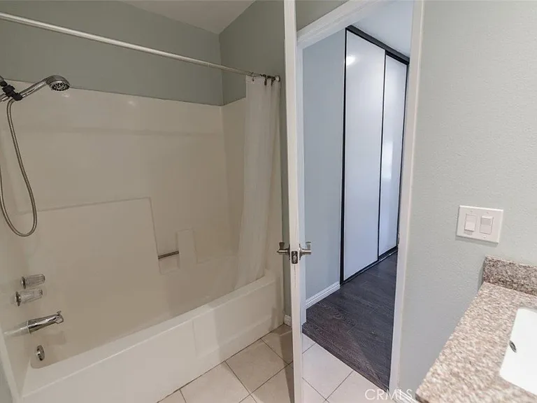 391 Stanford Ct #1 — Photo 28