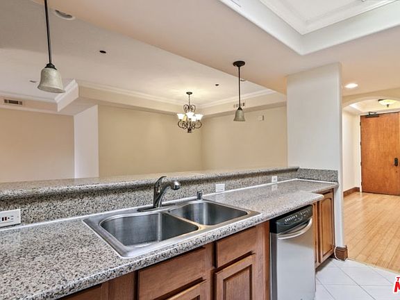2nd image of 1836 Parnell Ave APT 108