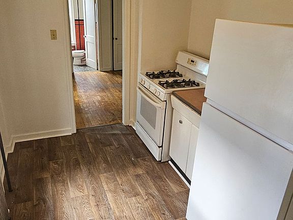 2nd image of 205 Jefferson Ave APT 2