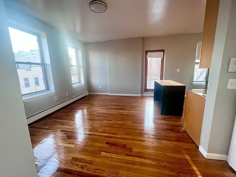 336 4th St #2B — Photo 7