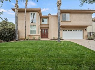 18635 Calvert St, Tarzana, CA 91335