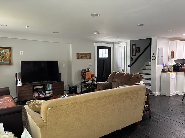 260 Washington St #3 — Photo 7