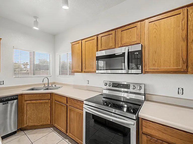 6947 W Via Del Sol Dr — Photo 28