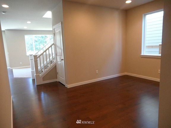 4th image of 34215 SE Ash (526) Street