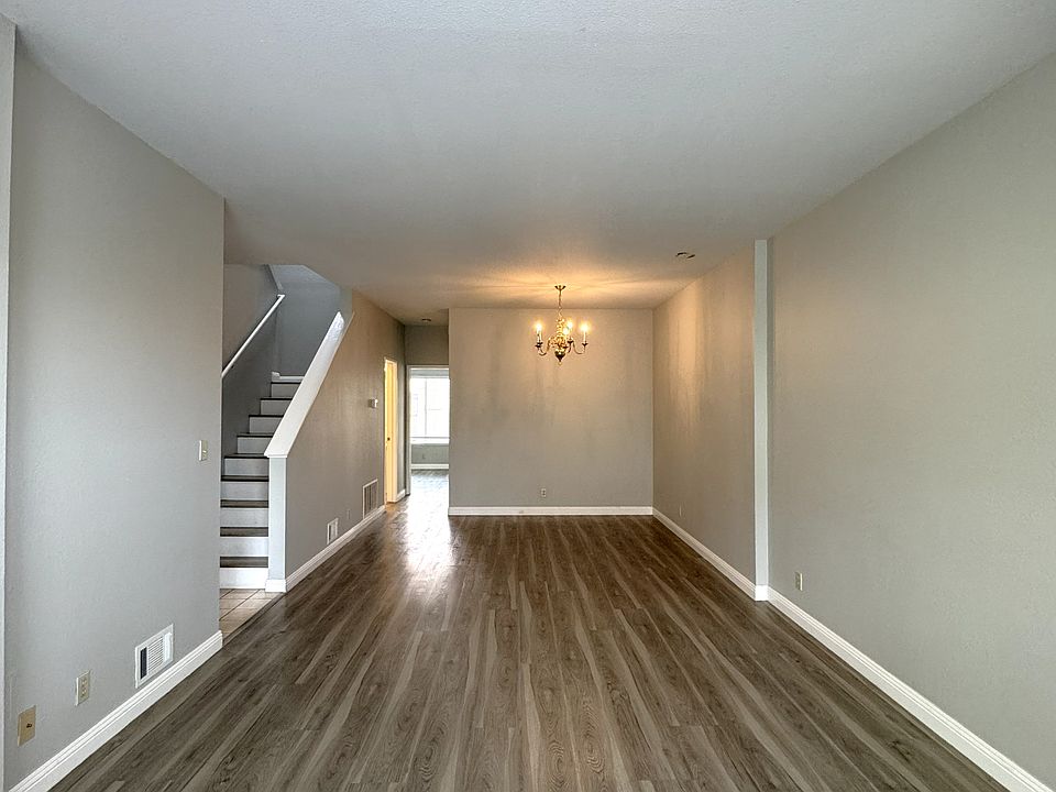 1st image of 28 Bitting Ave