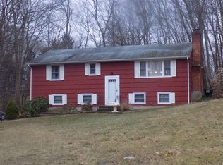 31 Old Lantern Rd, Danbury, CT 06810
