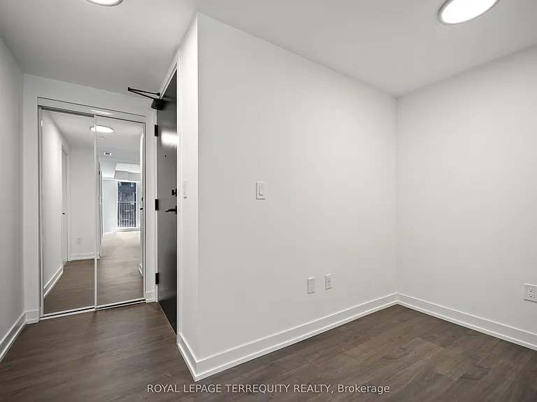 2 Augusta Ave #1303 — Photo 26
