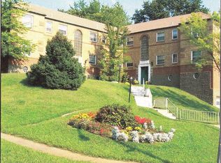 1269 Moorlands Dr APT E, Saint Louis, MO 63117