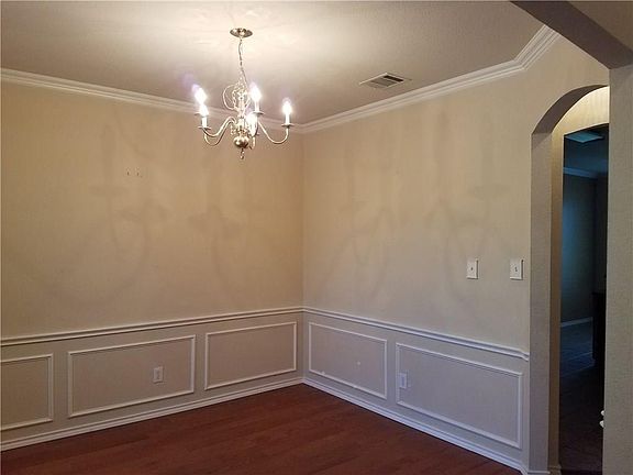 5th image of 108 Bridgewood Dr
