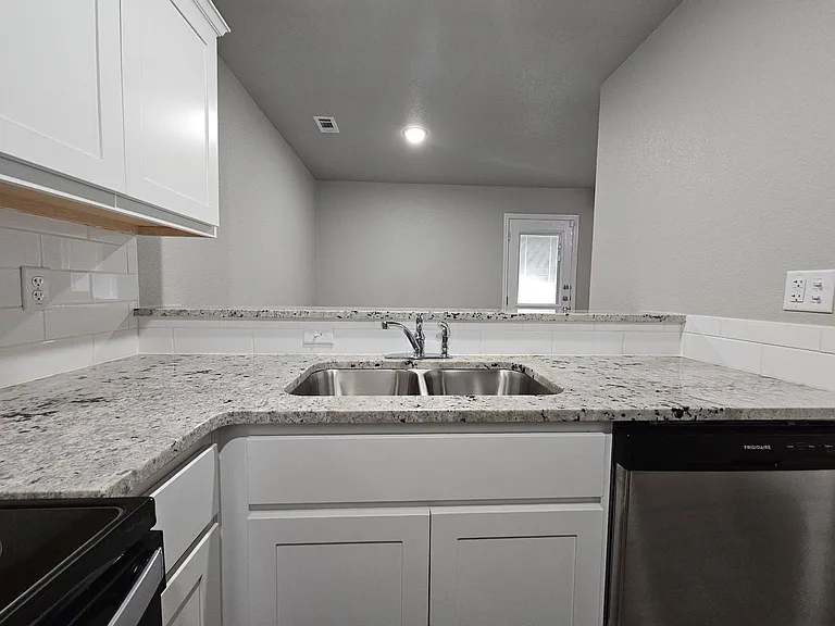 230 N Mary Jo Dr #A/B — Photo 6