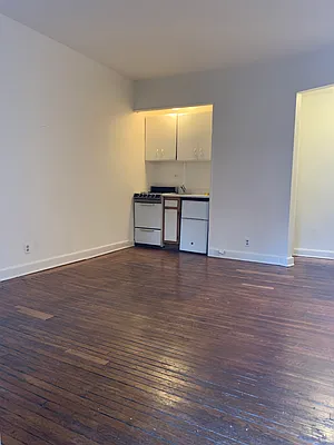 Rented by Buchbinder & Warren | media 4