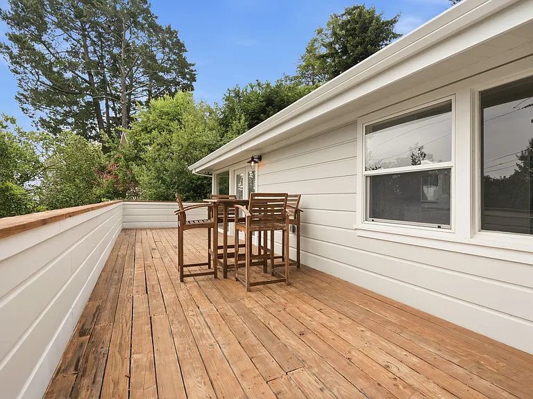 202 California Ave — Photo 15