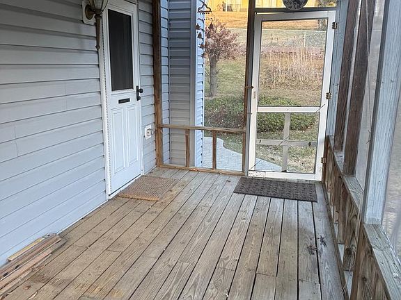 5th image of 120 Hilldale Ct