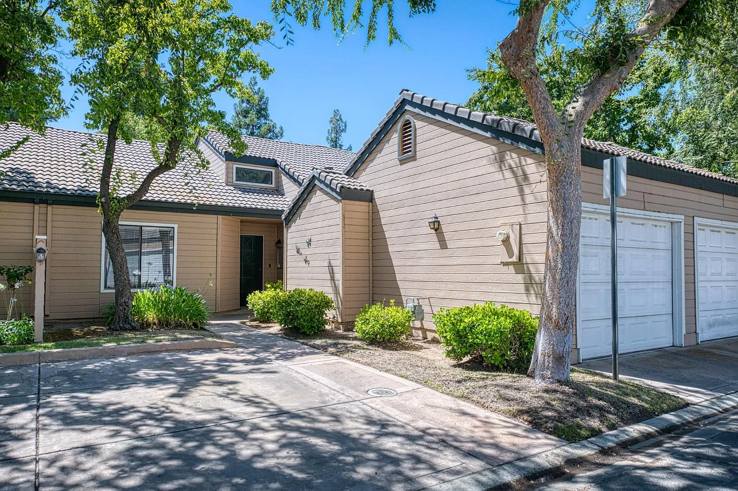 474 E Alluvial Ave Unit 116 photo 1