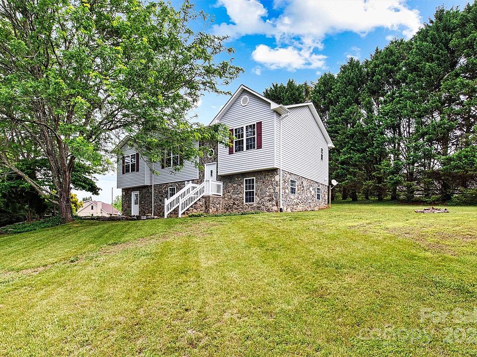 1st image of 214 Taylor Cir