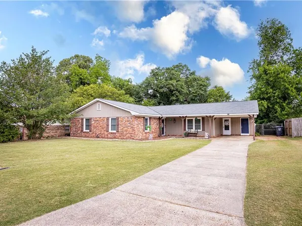 1408 Melanie Ln, Phenix City, AL 36867