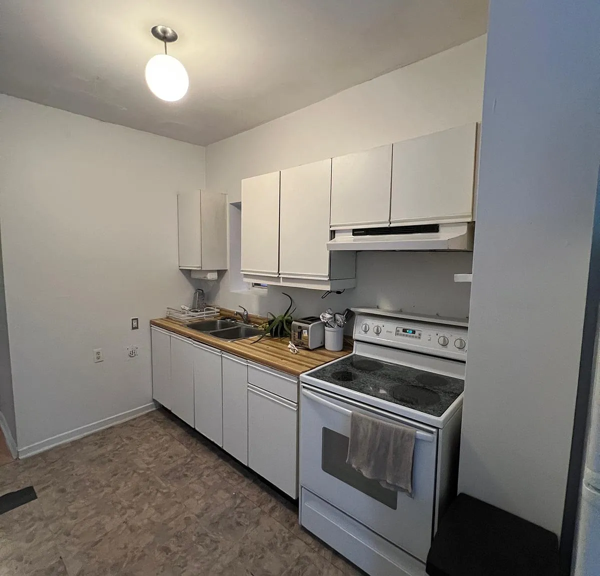515 Jones Avenue Toronto — Photo 3