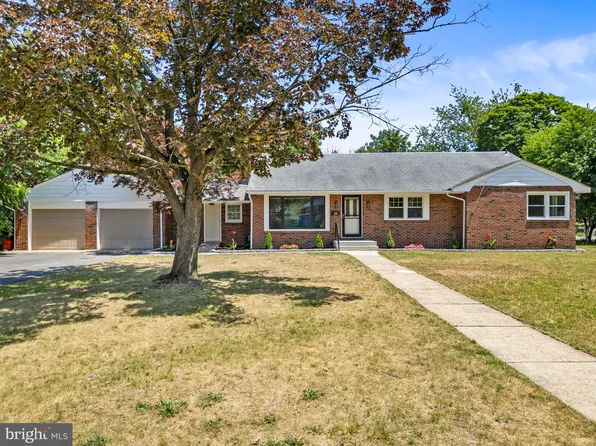 150 Elizabeth Ave, Paulsboro, NJ 08066