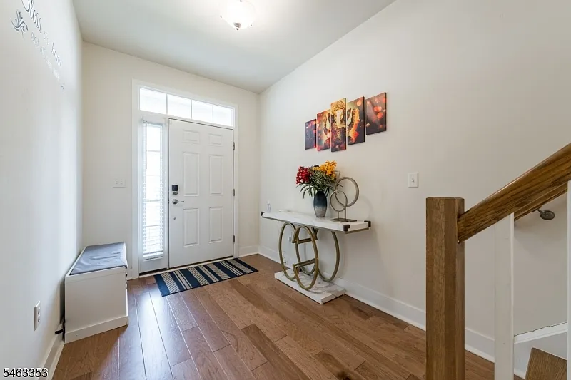 3 bed, 3.5 bath, $5,350 — Photo 4