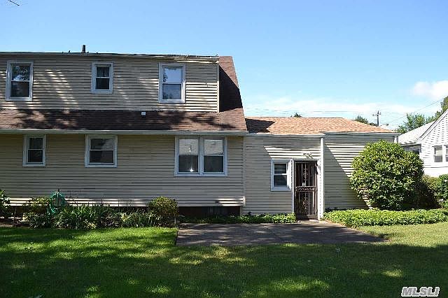 1st image of 196 Swalm St