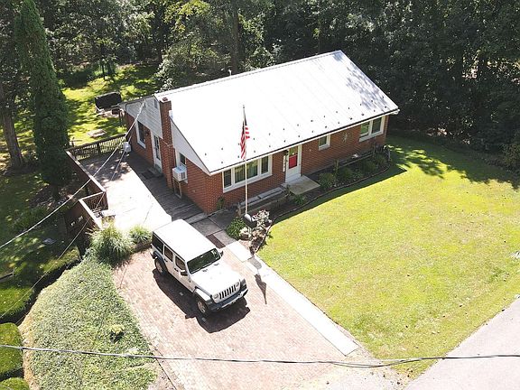 4th image of 344 E Broad St