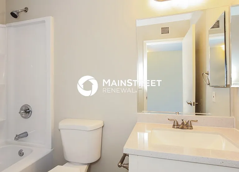 8729 W Athens St — Photo 14